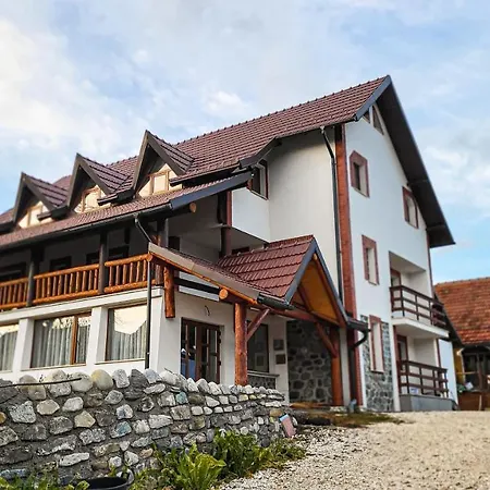 Guest house Pensiunea Tesoro *