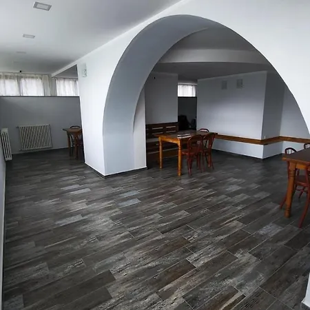 Guest house Pensiunea Tesoro